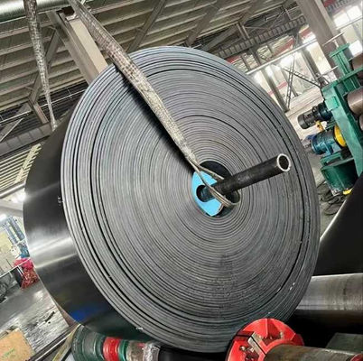 ST800 Steel Cord Conveyor Belt dengan kekuatan tarik dan ketahanan dampak yang superior